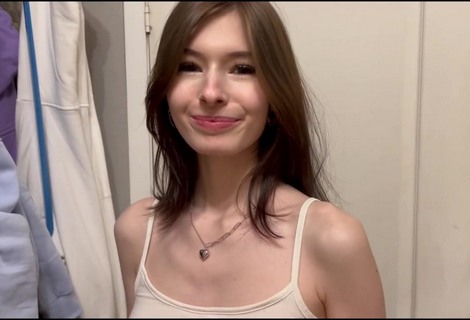 Сыграл с красоткой из тиндера в "правду или действие" и выебал в первые пол часа знакомства